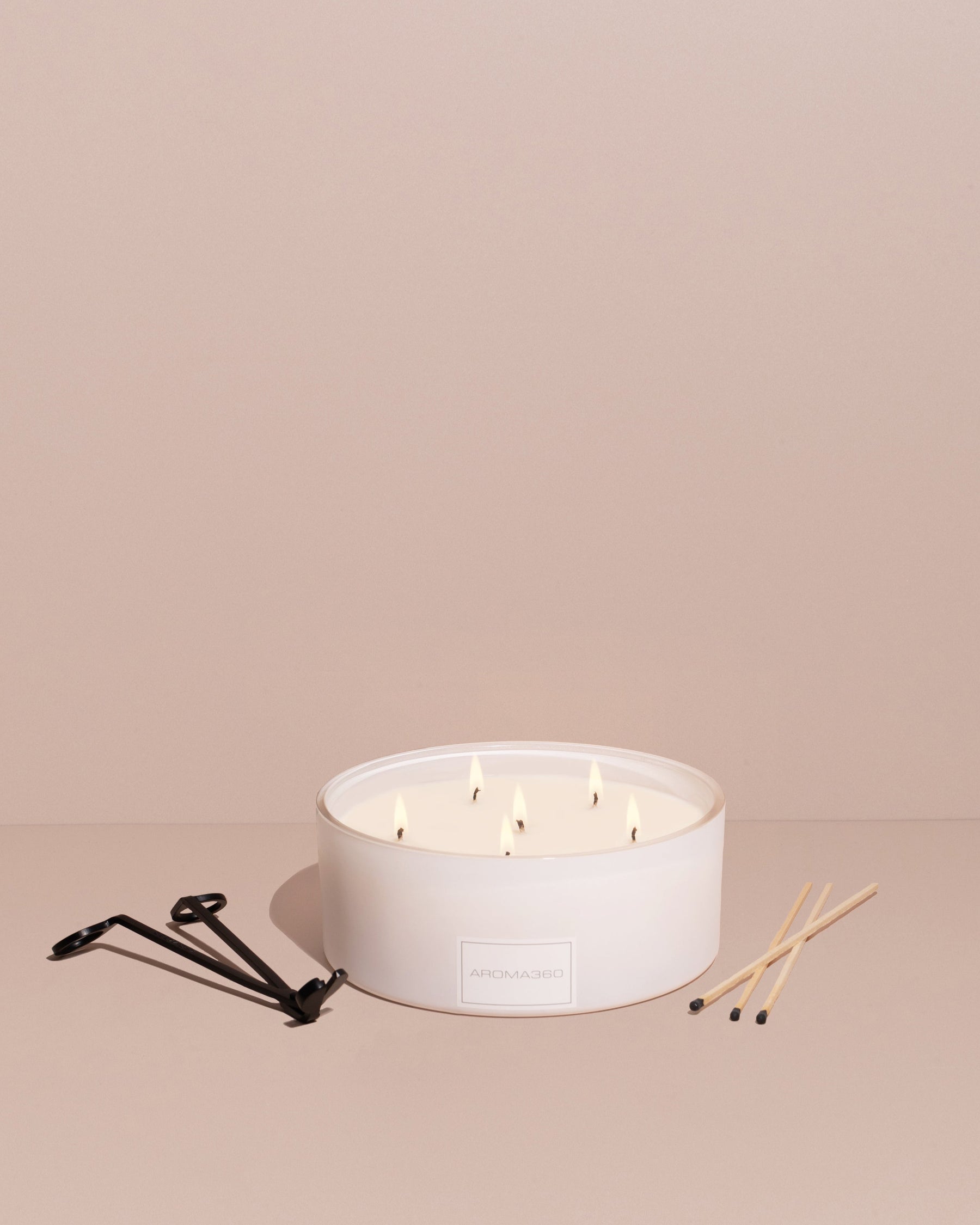 Aroma360 Déjà Vu 6-Wick Candle 50oz in White
